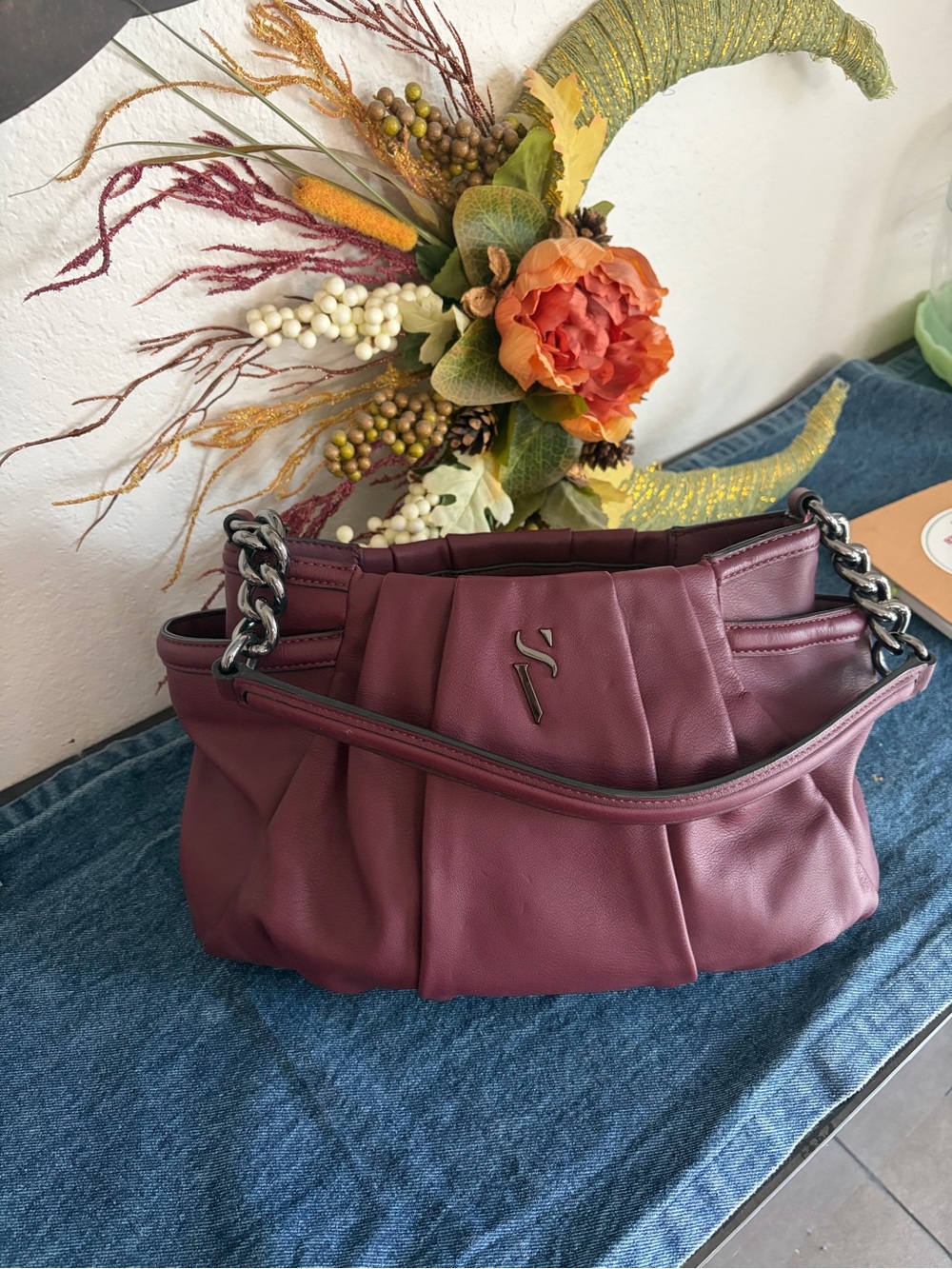 Simply Vera Vera Wang Burgundy Shoulder Bag with Silver Chain